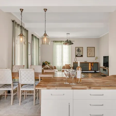 Apartman La Grande Terrasse 4 Stars-4br Sleeps 8, 135 Sqm Cannes