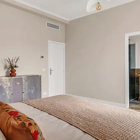 Apartman La Grande Terrasse 4 Stars-4br Sleeps 8, 135 Sqm